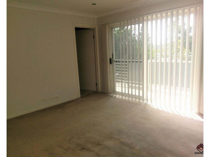 22 Cova Boulevard, Hope Island QLD 4212