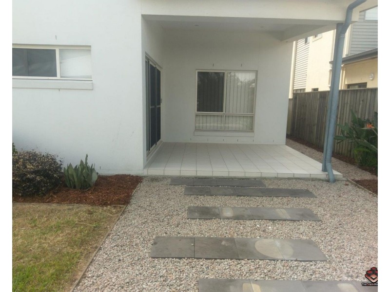 22 Cova Boulevard, Hope Island QLD 4212