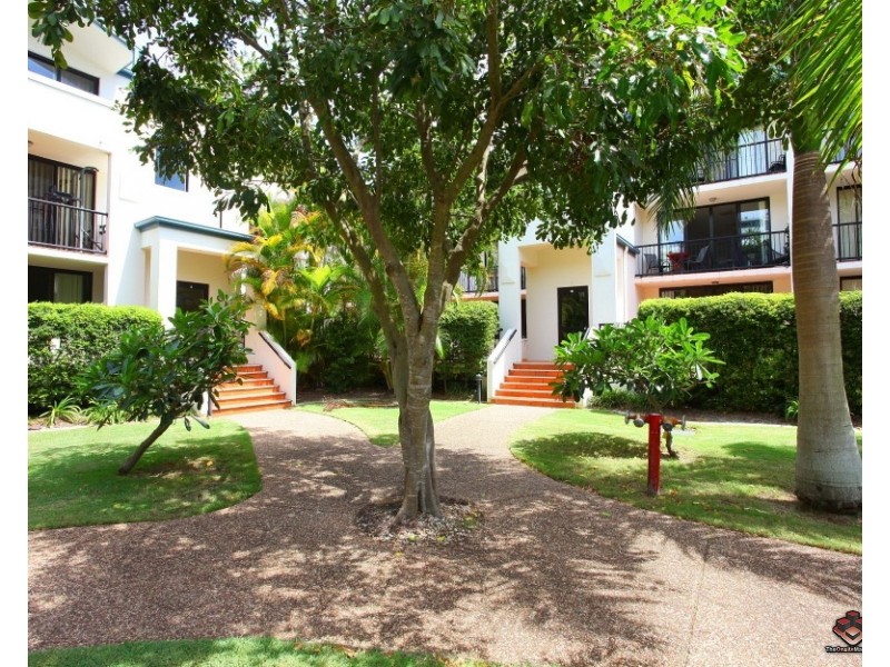 38 Labrador Street, Labrador QLD 4215