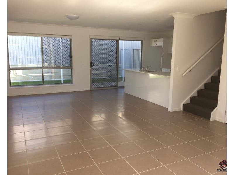 8 Whitehorse Road, Dakabin QLD 4503