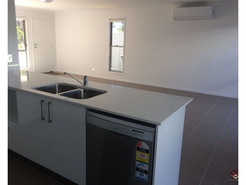 8 Whitehorse Road, Dakabin QLD 4503