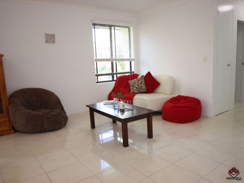 9 Bayview Street, Runaway Bay QLD 4216