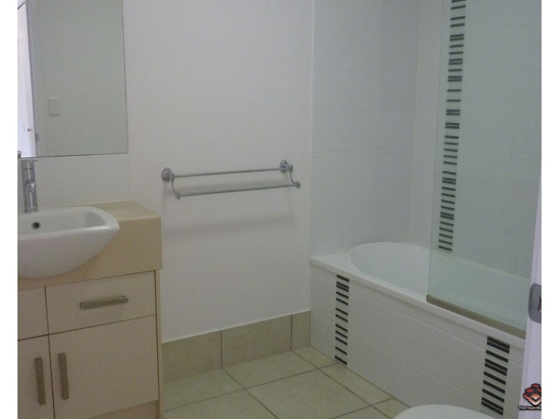 ID:3866841/6-24 Henry Street, West End QLD 4810
