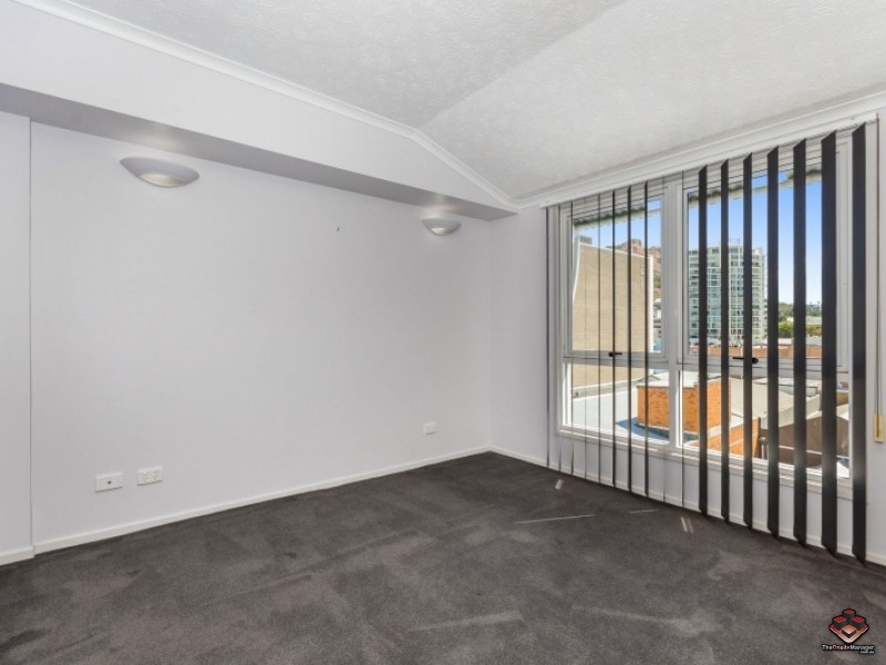 86-124 Ogden Street, Townsville City QLD 4810