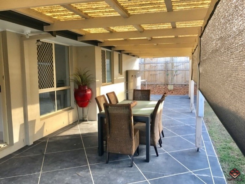 143 Monterey Keys Drive, Helensvale QLD 4212