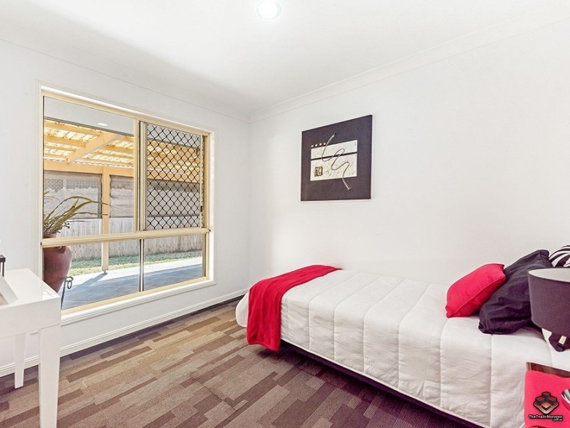 143 Monterey Keys Drive, Helensvale QLD 4212