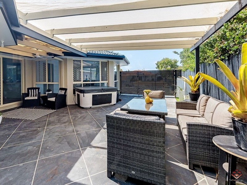 143 Monterey Keys Drive, Helensvale QLD 4212