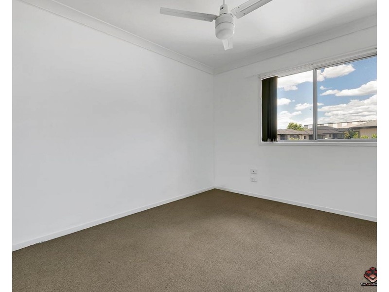 ID:3867354/266 Henty Drive, Redbank Plains QLD 4301