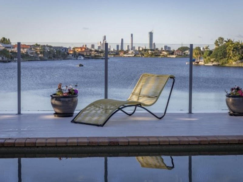 15 Clipper Boulevard, Clear Island Waters QLD 4226