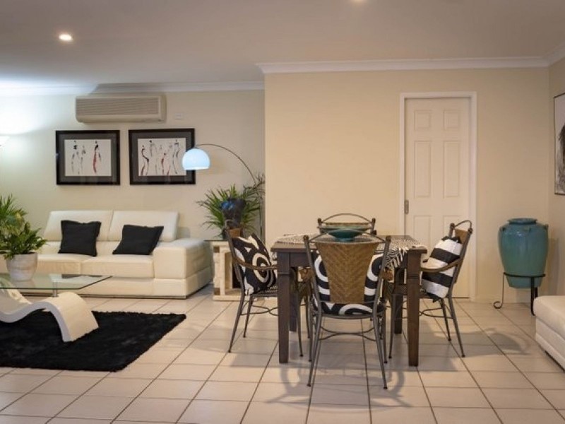 15 Clipper Boulevard, Clear Island Waters QLD 4226