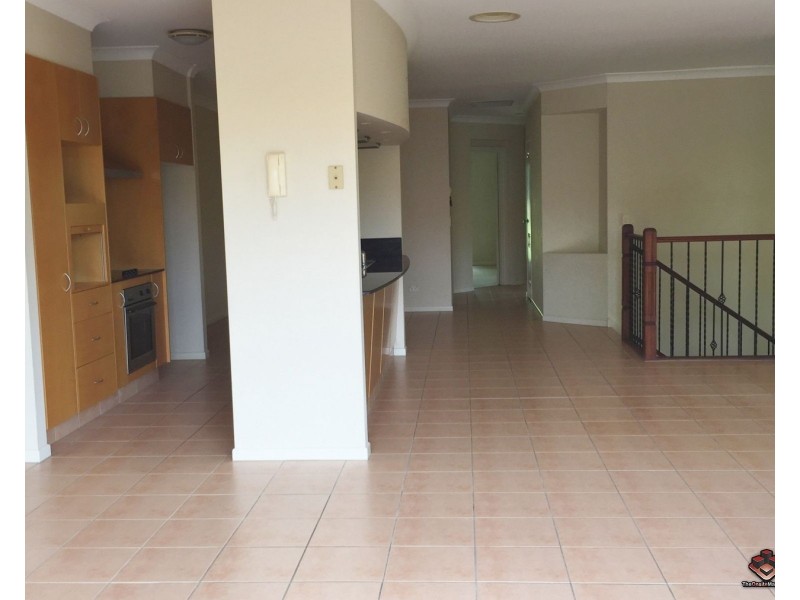 29 / 85 Palm Meadows Drive, Carrara QLD 4211