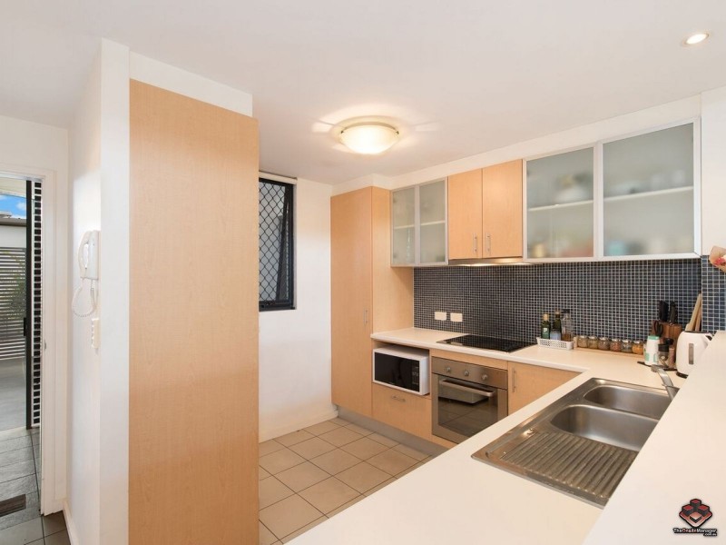 38 Brougham Street, Fairfield QLD 4103