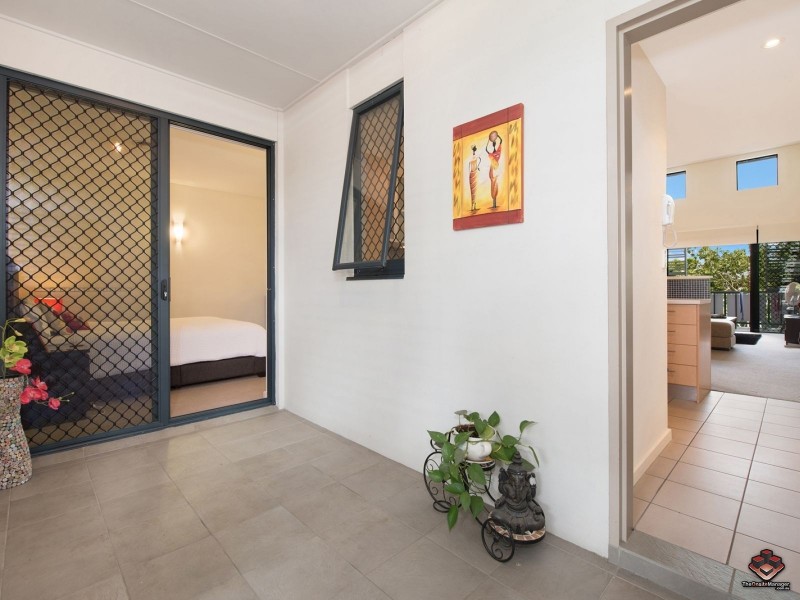 38 Brougham Street, Fairfield QLD 4103