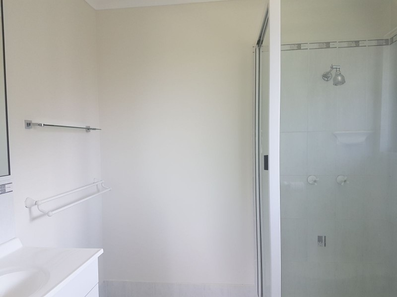 27 Archer Drive, Point Vernon QLD 4655