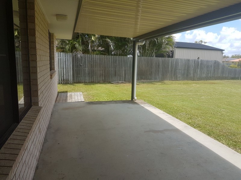 27 Archer Drive, Point Vernon QLD 4655