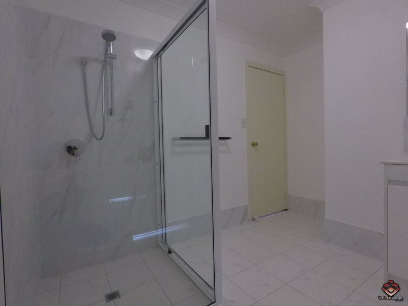 56 Wright Street, Carindale QLD 4152