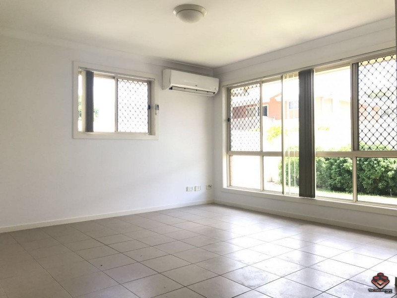 56 Wright Street, Carindale QLD 4152