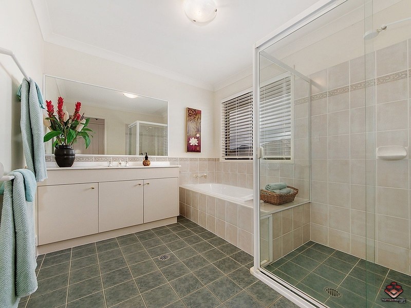 54 Billinghurst Crescent, Upper Coomera QLD 4209