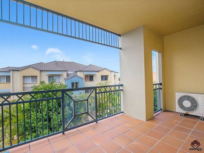 82 Limetree Parade, Runaway Bay QLD 4216