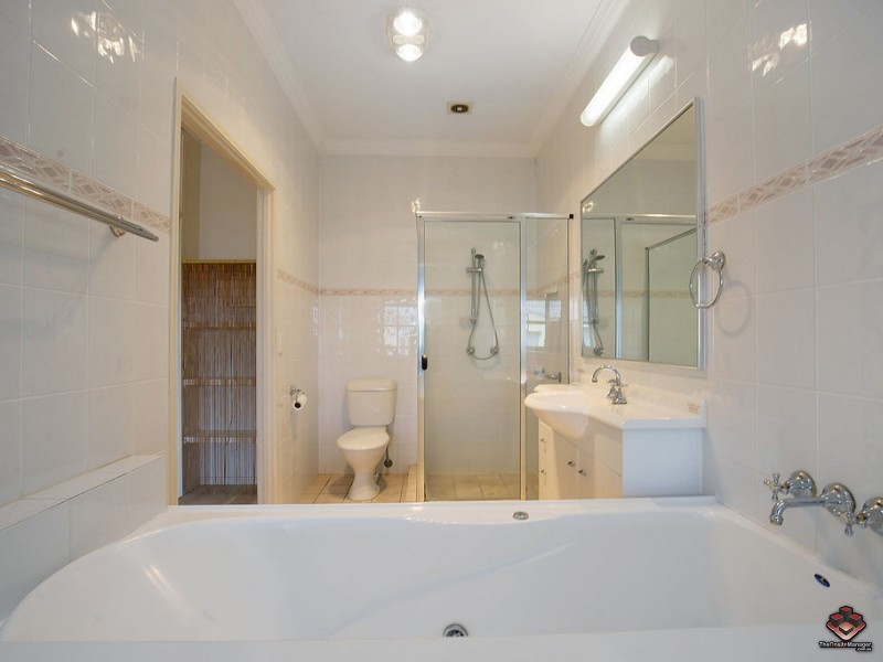 82 Limetree Parade, Runaway Bay QLD 4216