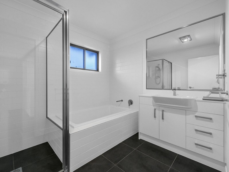 2/36 Bunya Road, Everton Hills QLD 4053