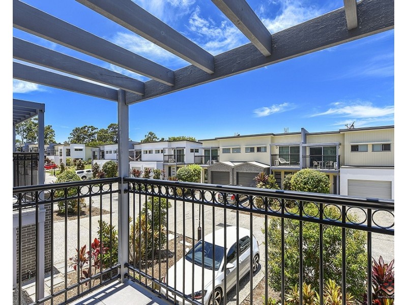 177 Central Street, Labrador QLD 4215