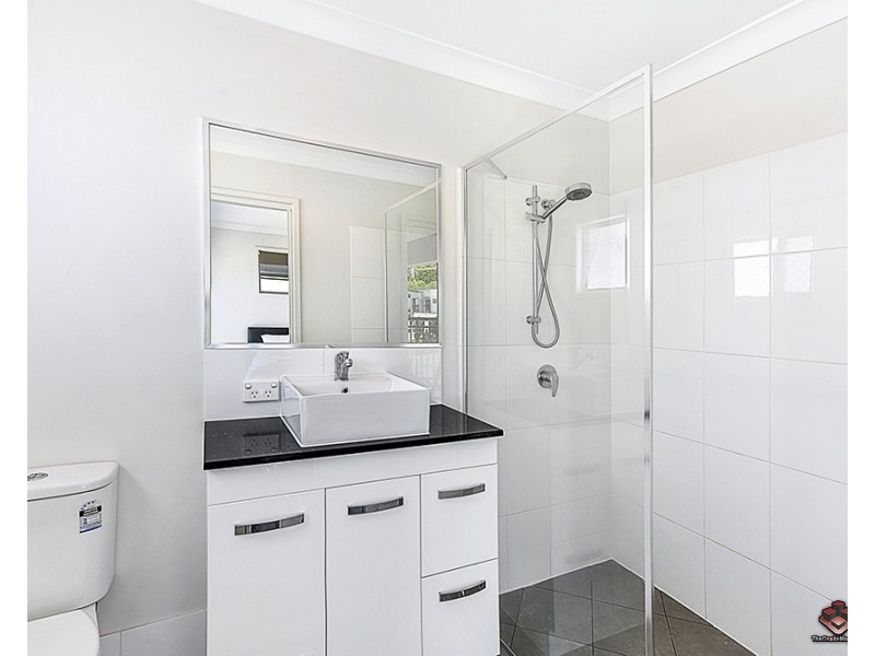 177 Central Street, Labrador QLD 4215