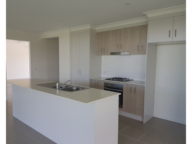 31 O`Connell Parade, Urraween QLD 4655