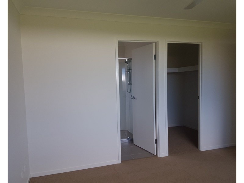 31 O`Connell Parade, Urraween QLD 4655