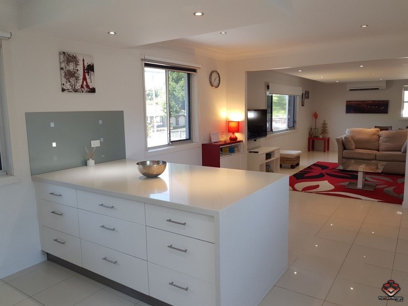 80 Falconer Street, Southport QLD 4215