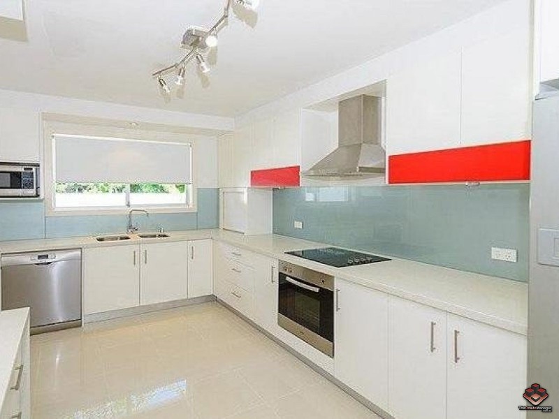 80 Falconer Street, Southport QLD 4215