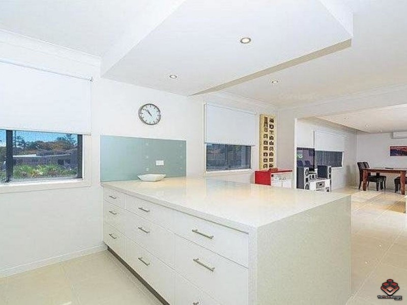 80 Falconer Street, Southport QLD 4215