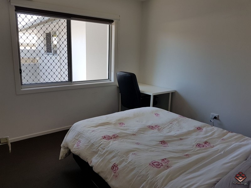 80 Falconer Street, Southport QLD 4215