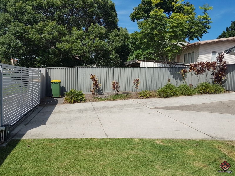 80 Falconer Street, Southport QLD 4215