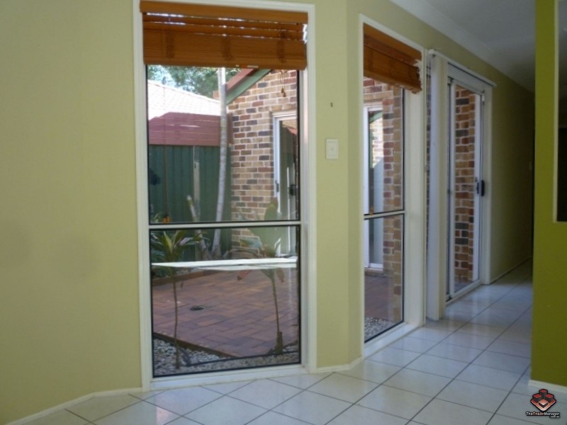 12 McKenzie Place, Forest Lake QLD 4078