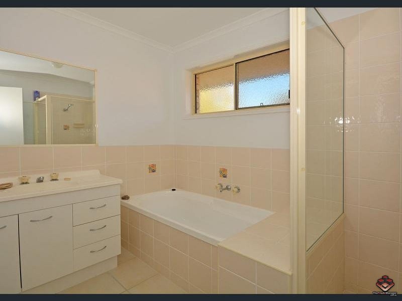 Point Vernon QLD 4655