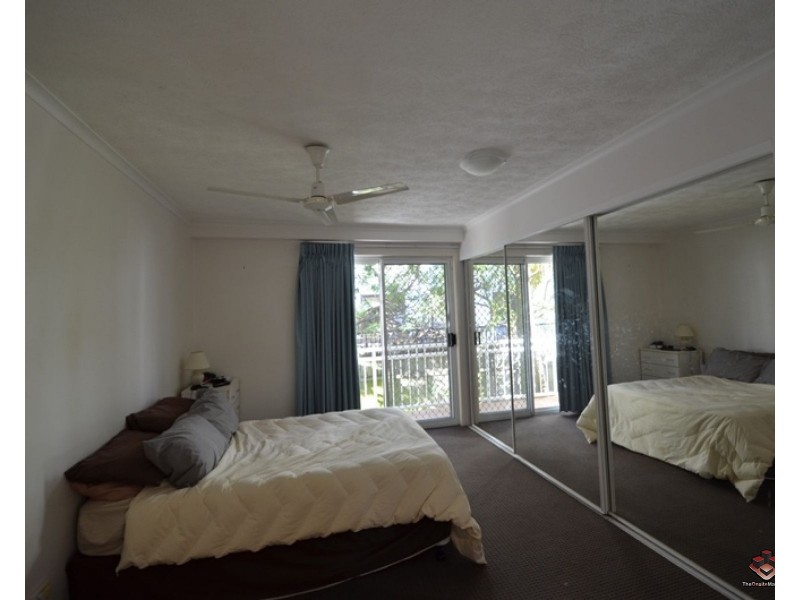 37 Mawarra Street, Chevron Island QLD 4217