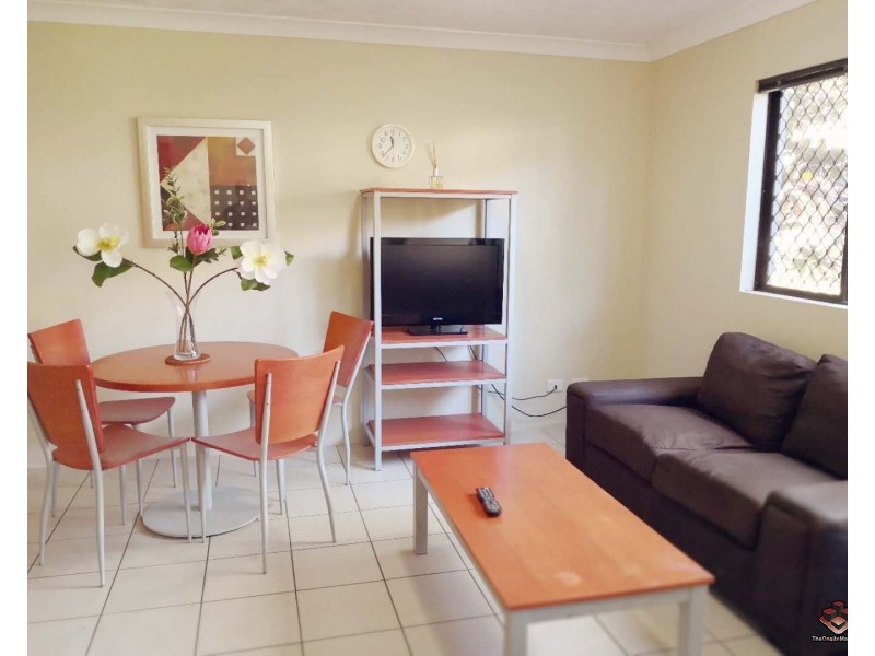 7 Brown Street, Labrador QLD 4215