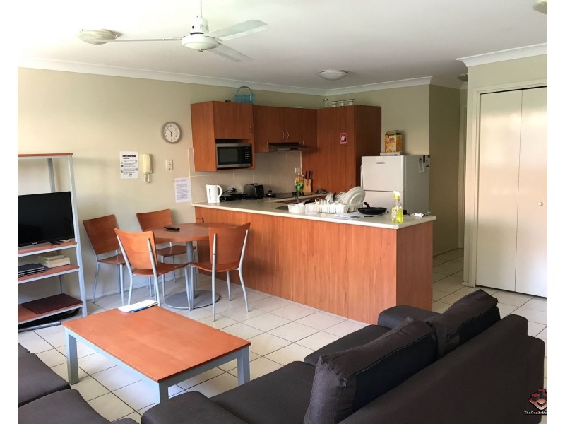 7 Brown Street, Labrador QLD 4215