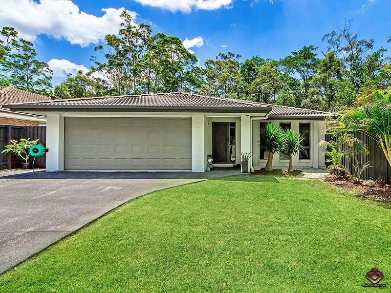 8 Lowe Court, Maudsland QLD 4210