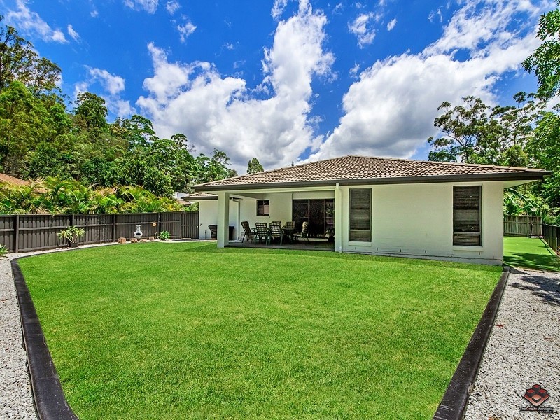 8 Lowe Court, Maudsland QLD 4210