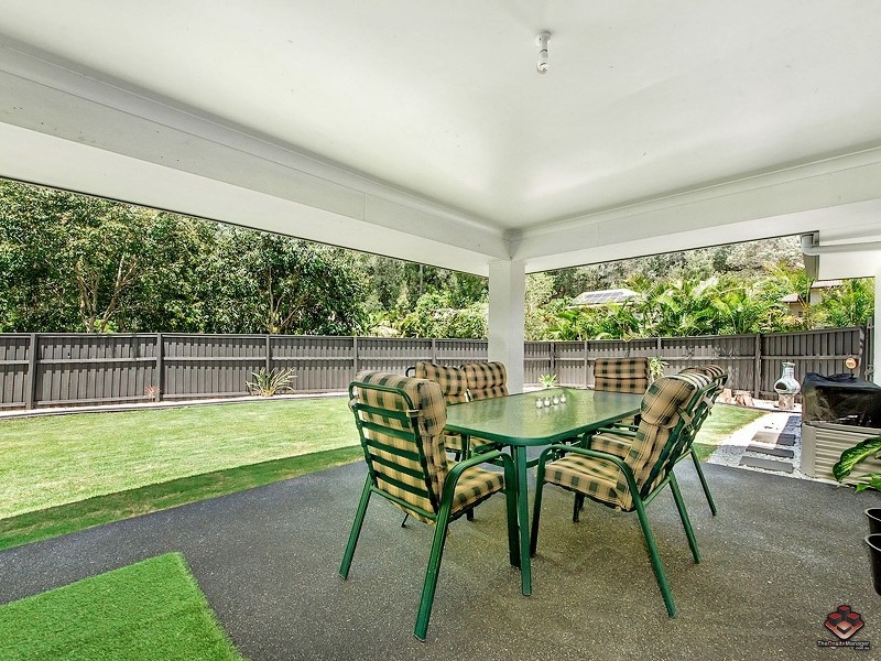 8 Lowe Court, Maudsland QLD 4210