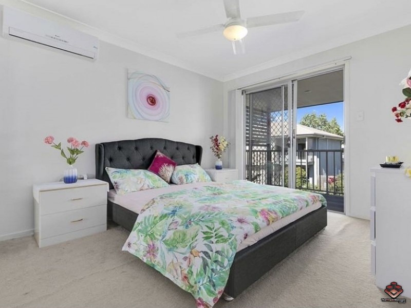 130 Jutland Street, Oxley QLD 4075