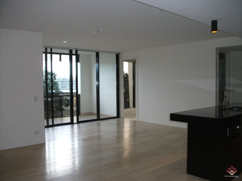 1 Marina Drive, Benowa QLD 4217