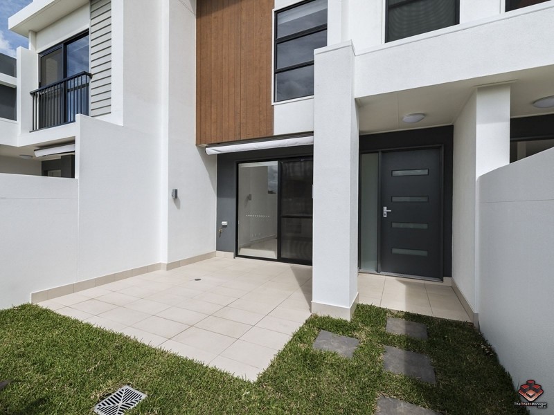 23 Mayfair Lane, Hope Island QLD 4212