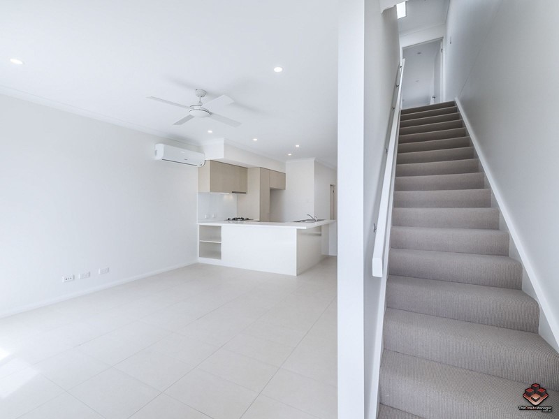 23 Mayfair Lane, Hope Island QLD 4212