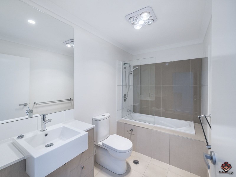 23 Mayfair Lane, Hope Island QLD 4212