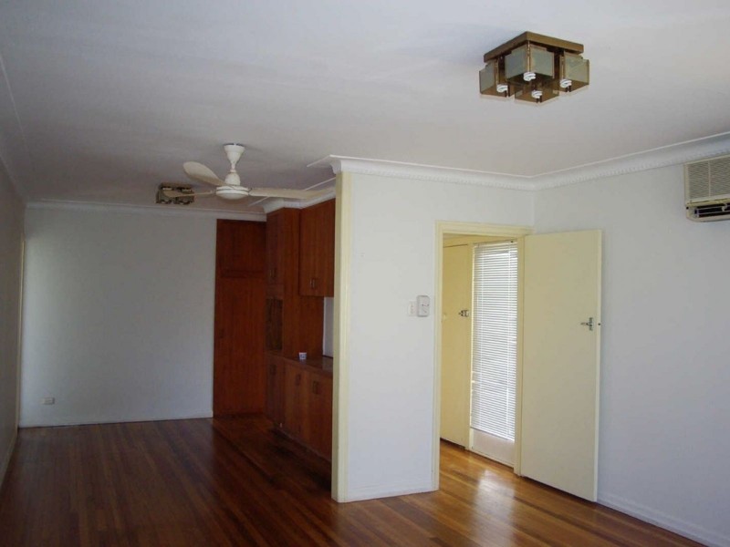 22 Kenmore Road, Kenmore QLD 4069
