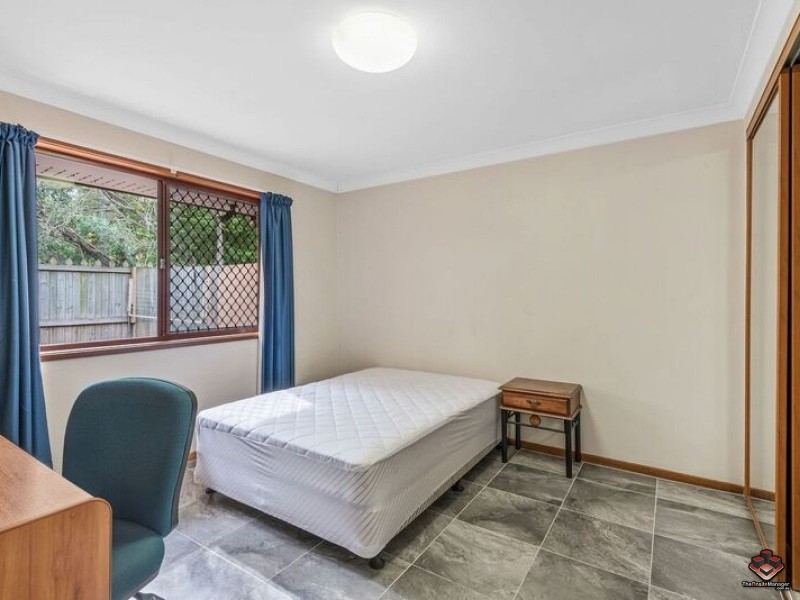 29 Barrett Street, Robertson QLD 4109