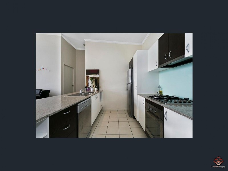 95 Clarence Road, Indooroopilly QLD 4068